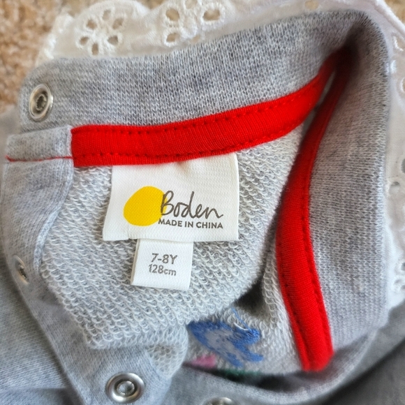 ❤️EUC❤️ BODEN GIRLS EMBROIDERED SWEATSHIRT - Picture 4 of 11